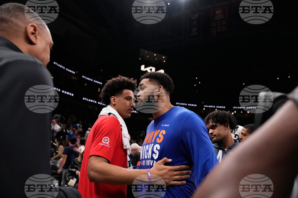 Knicks Hawks Basketball