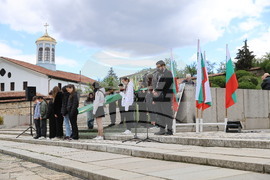 Панагюрище - 150 години от Априлското въстание - гирлянда - полагане