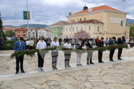 Панагюрище - 150 години от Априлското въстание - гирлянда - полагане