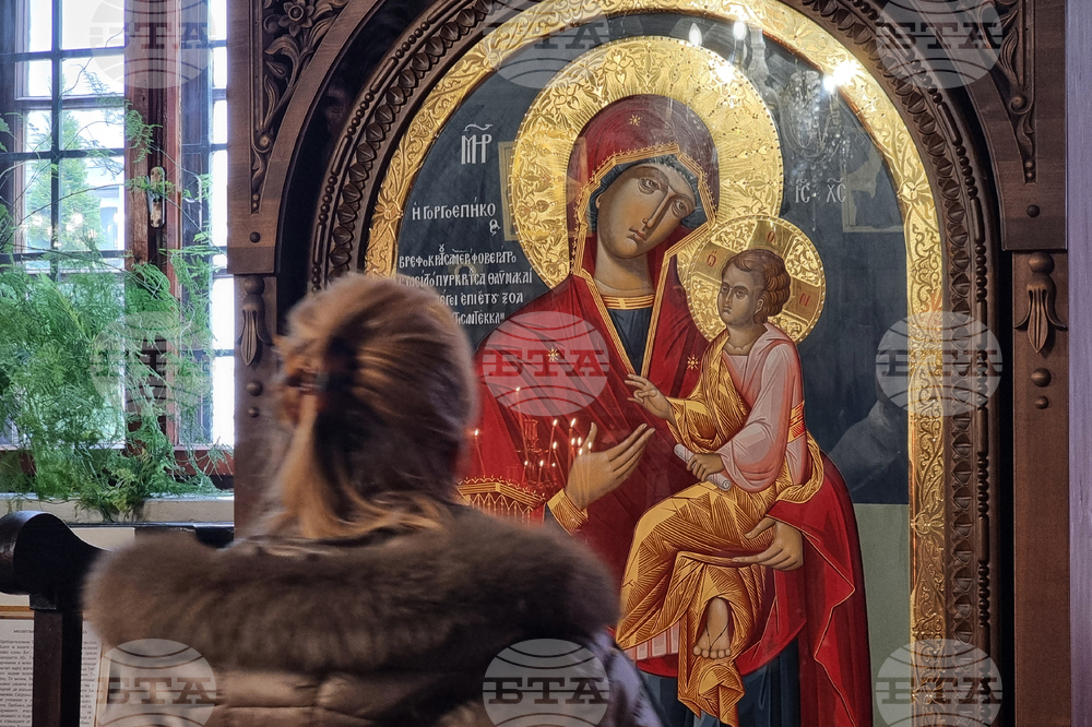 Варна - храм „Св. Архангел Михаил“ - чудотворна икона Св. Богородица „Скоропослушница“