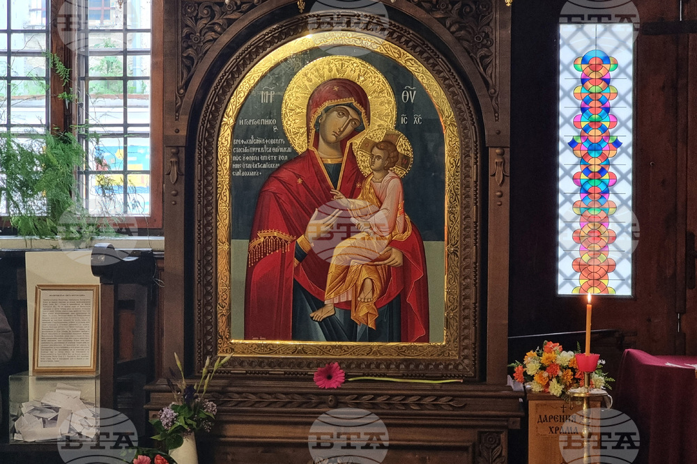 Варна - храм „Св. Архангел Михаил“ - чудотворна икона Св. Богородица „Скоропослушница“