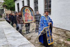 Варна - храм „Св. Архангел Михаил“ - чудотворна икона Св. Богородица „Скоропослушница“