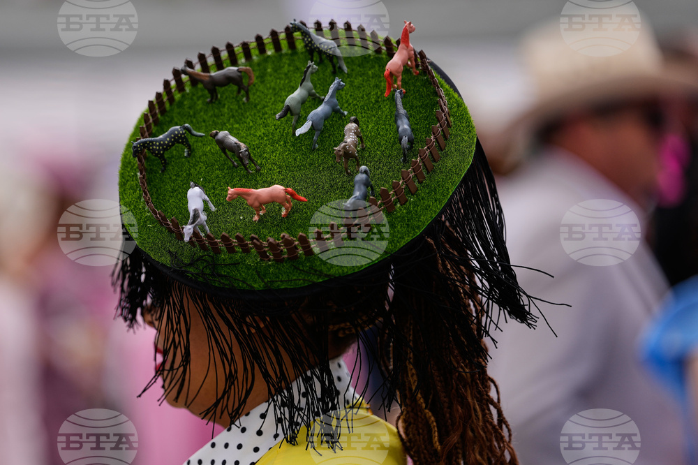 Kentucky Oaks Horse Racing