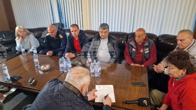 Кметът на Смолян Николай Мелемов обяви бедствено положение заради свлачището на пътя за Пампорово