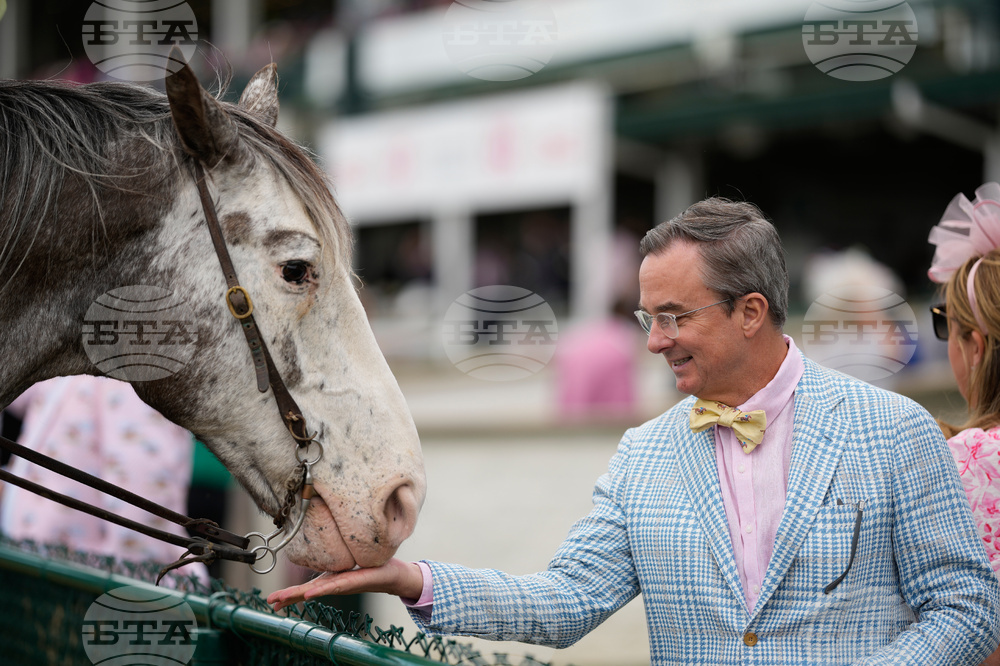 Kentucky Oaks Horse Racing