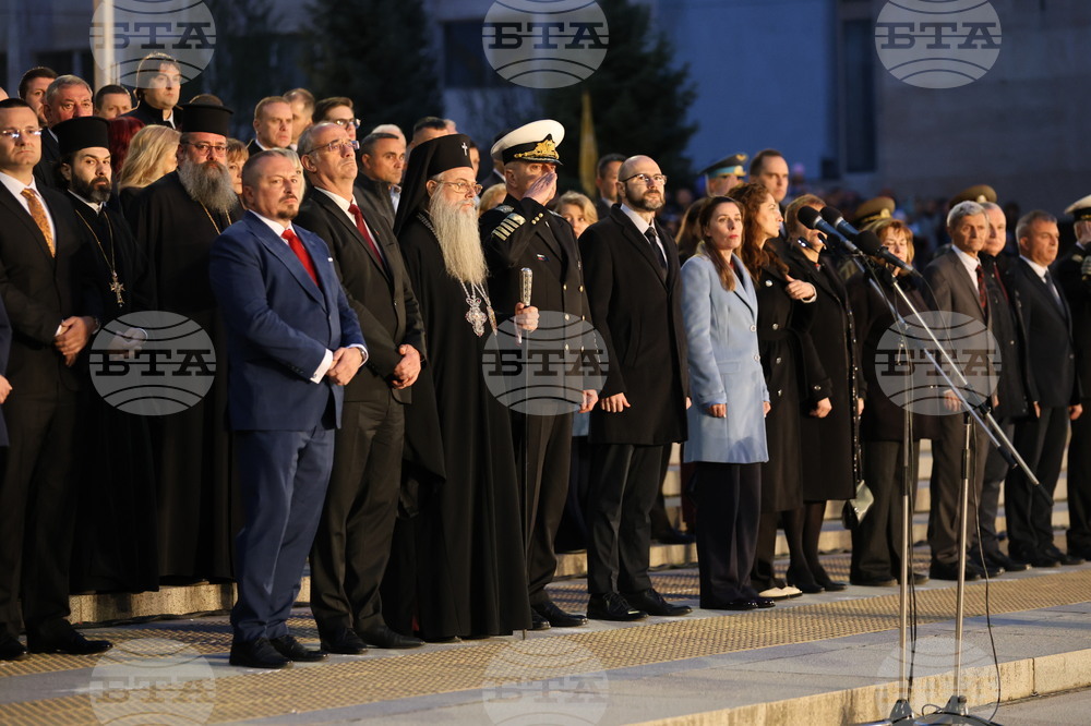 Панагюрище - 150 години от Априлското въстание - тържествена проверка-заря