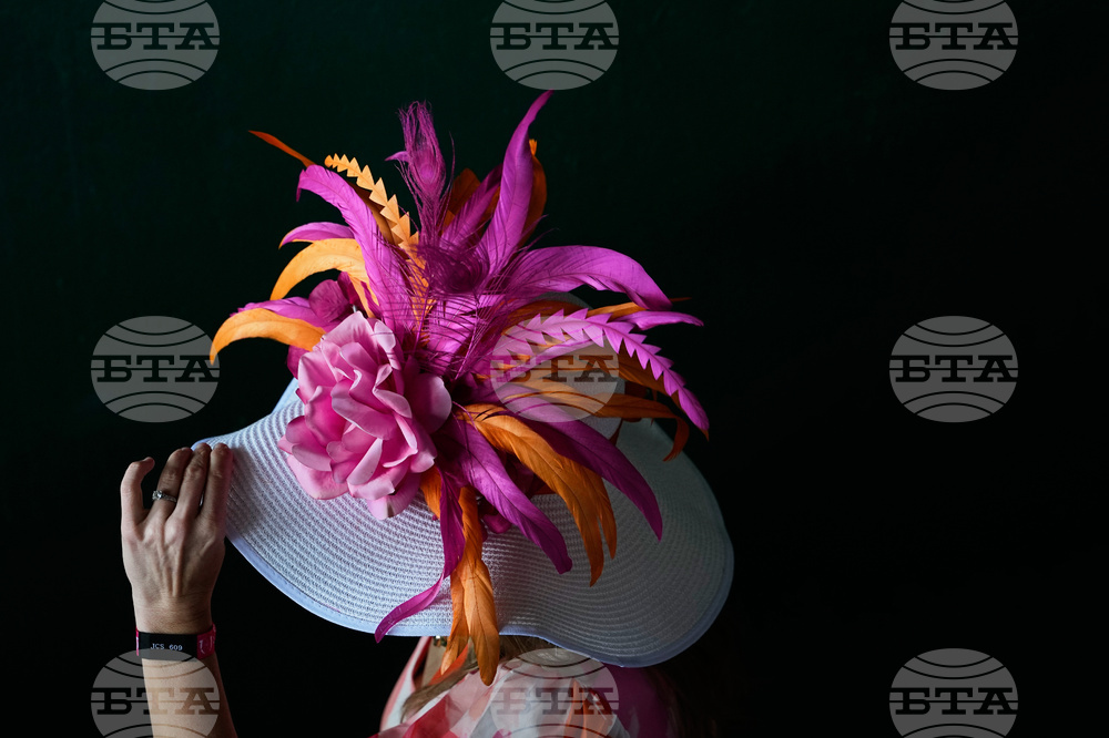 Kentucky Oaks Horse Racing