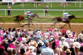 Kentucky Oaks Horse Racing
