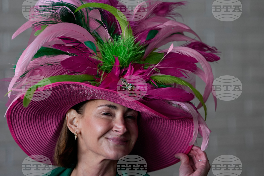 Kentucky Oaks Horse Racing