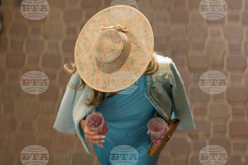 Kentucky Oaks Horse Racing