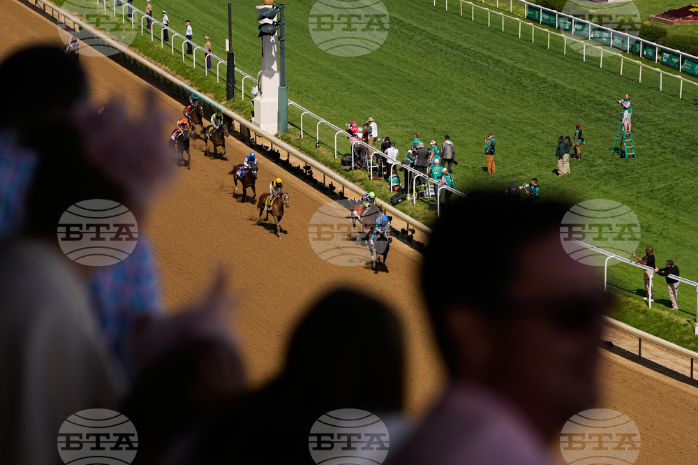 Kentucky Oaks Horse Racing