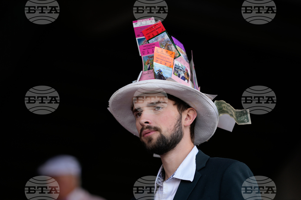 Kentucky Oaks Horse Racing