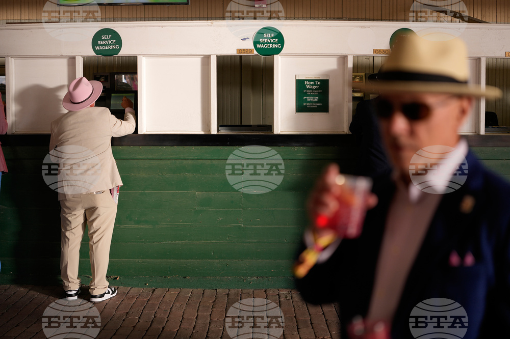 Kentucky Oaks Horse Racing