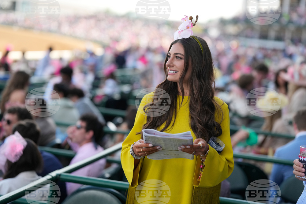Kentucky Oaks Horse Racing