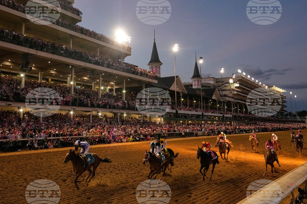 Kentucky Oaks Horse Racing