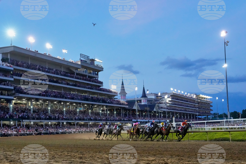 Kentucky Oaks Horse Racing