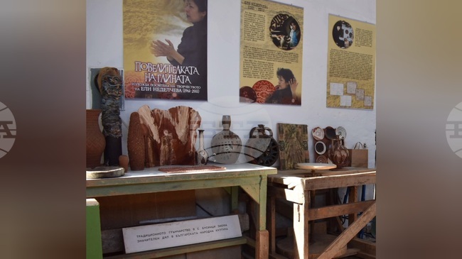Изложба „Повелителката на глината“ е подредена в трънското село Бусинци 