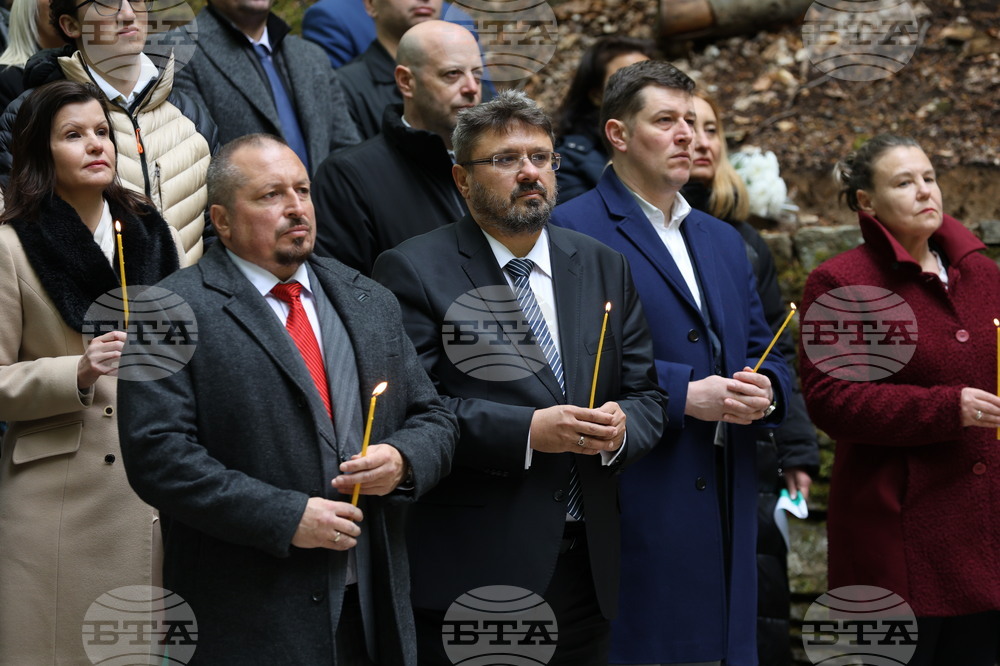 Панагюрище - местност „Оборище“ - 150 години от избухването на Априлското въстание - всенародно поклонение
