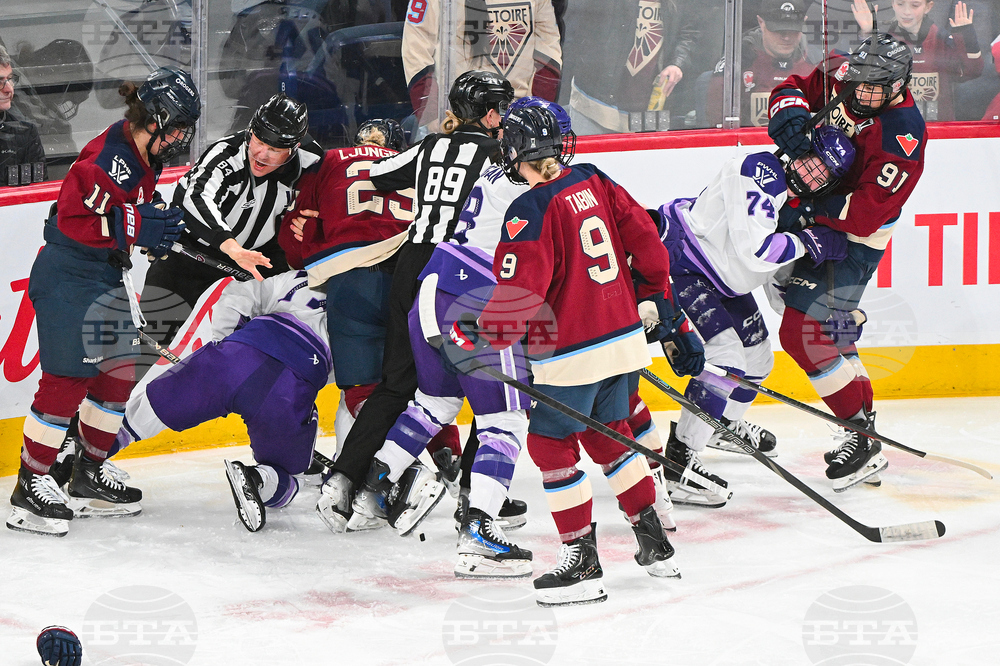 PWHL Frost Victoire Hockey