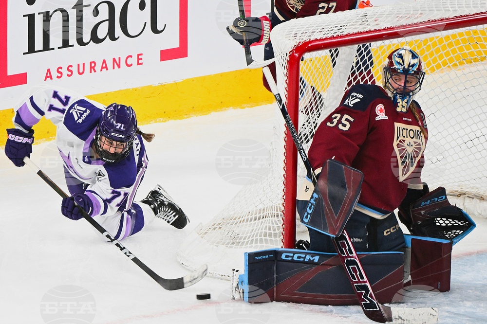 PWHL Frost Victoire Hockey