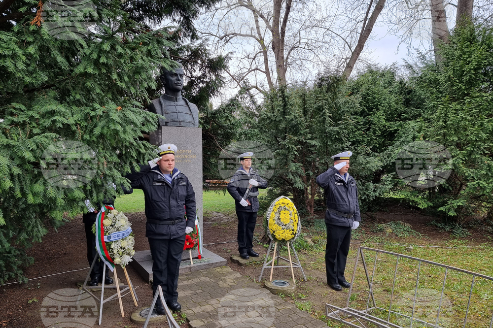 Варна - поклонение - 147 години Априлско въстание