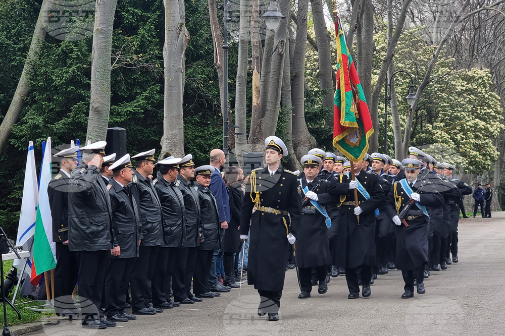 Варна - поклонение - 147 години Априлско въстание