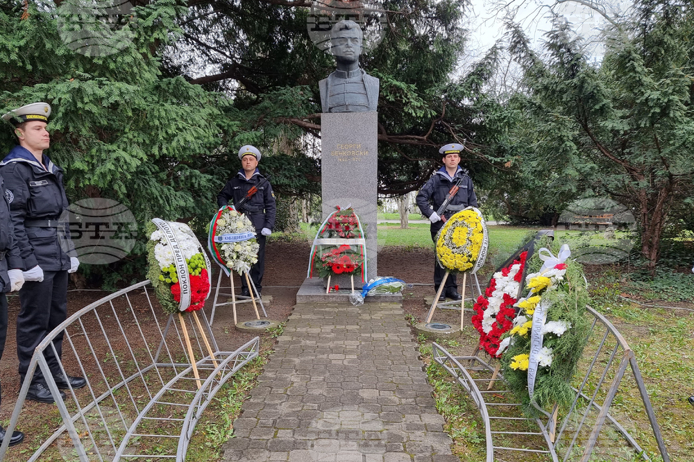 Варна - поклонение - 147 години Априлско въстание