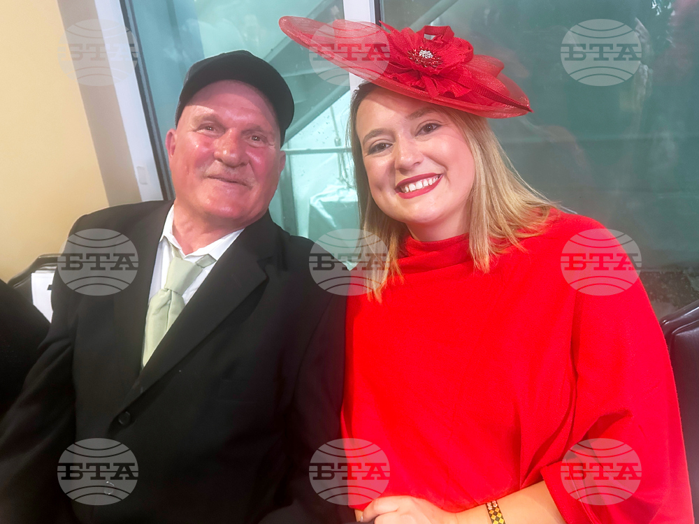 Kentucky Derby DeVaux Family Drive