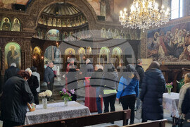 Търговище - храм „Св. Йоан Рилски“ - неделна служба