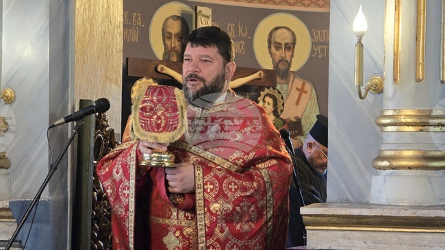  Да бъдем търпеливи, да не падаме духом, а да имаме надежда в Божието милосърдие, каза отец Милен от плевенския храм „Света Параскева“