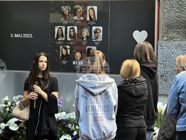 Съдията по делото за масовото убийство в белградско училище се аргументира защо е наложил строга присъда за родителите на малолетния извършител 