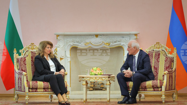 President Iotova Confers with Armenian Counterpart Khachaturyan