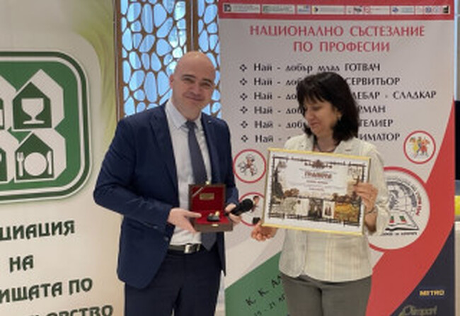 Министър Илин Димитров откри старта на Националното състезание по професии в сферата на туризма 2023 в к. к. Албена