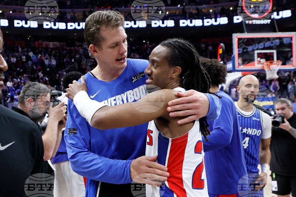 Magic Pistons Basketball