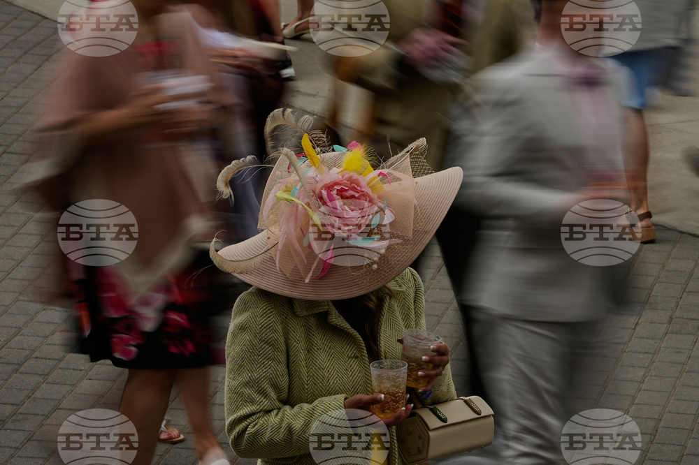 APTOPIX Kentucky Derby Horse Racing