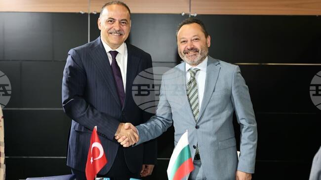 Regional Development Minister Discusses Ways to Strengthen Bilateral Cooperation During Visit to Turkiye