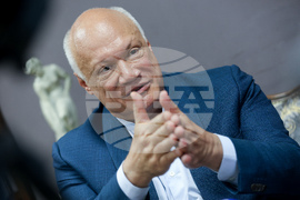 Ерик-Еманюел Шмит - интервю