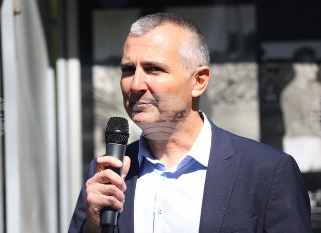 Caretaker Sports Minister Expects Giro d'Italia to Attract Young People