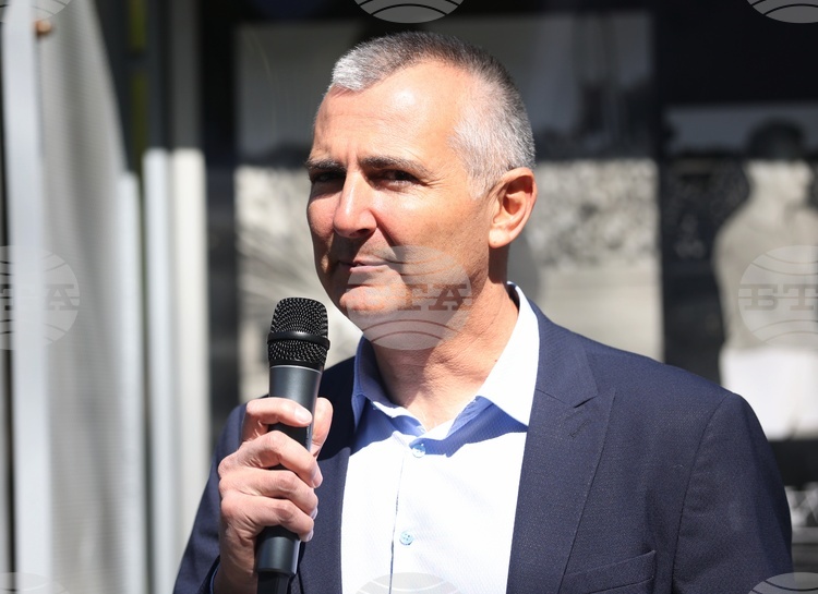 Caretaker Sports Minister Expects Giro d'Italia to Attract Young People