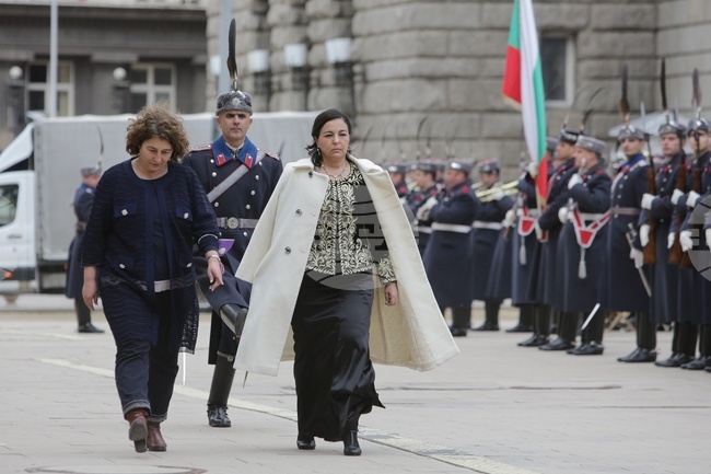 Посланици - акредитивни писма
