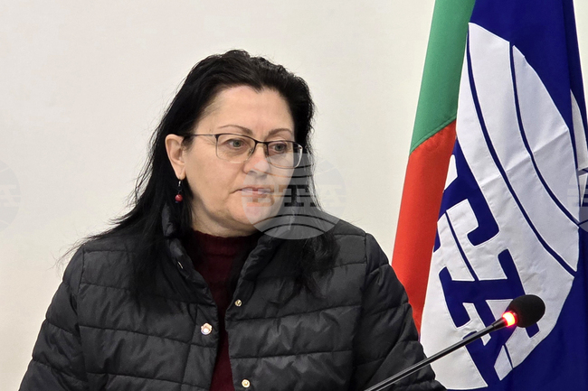 Приемната грижа у нас изисква по-системна подкрепа, каза преподавателят в ЮЗУ "Неофит Рилски" доц. д-р Вяра Цветанова 