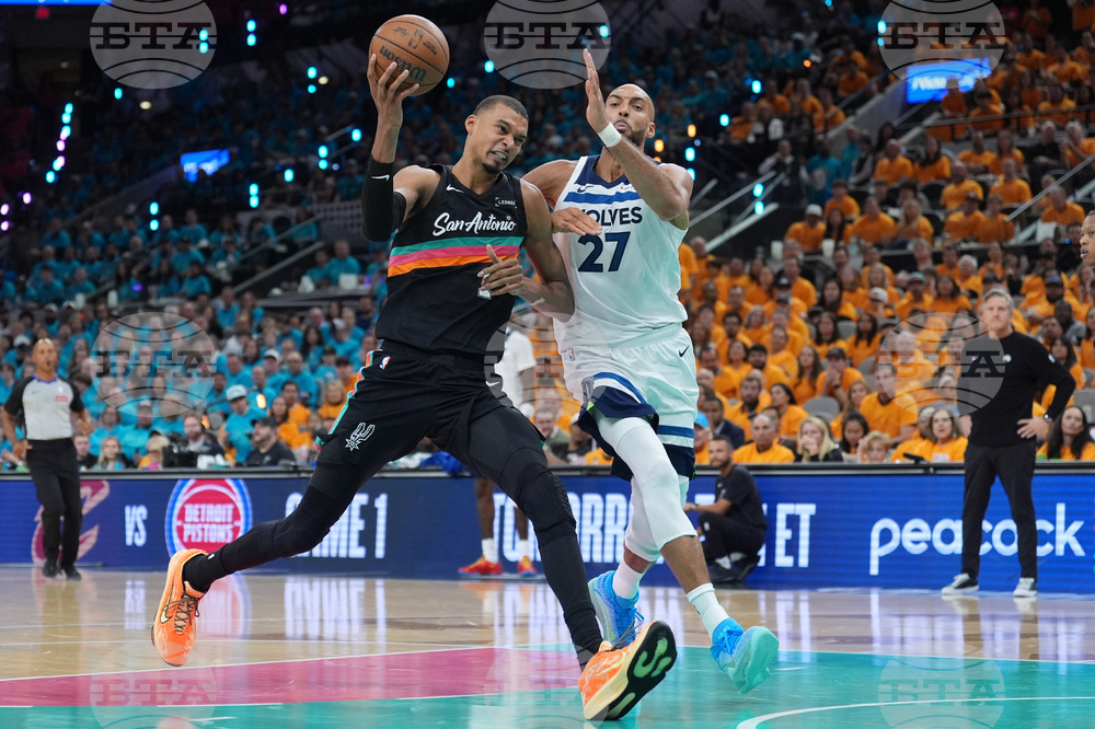 Timberwolves Spurs Basketball