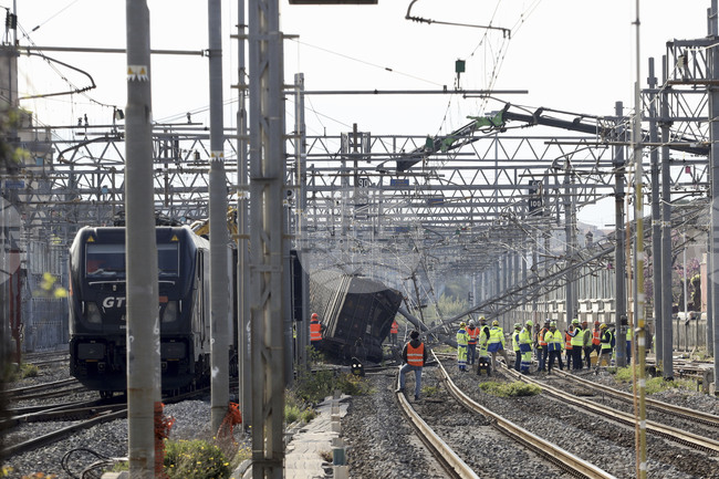Предполагаем саботаж повреди отново железопътна линия край олимпийски планински селища в Италия, но няма прекъсване на движението