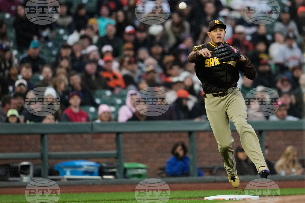 Padres Giants Baseball