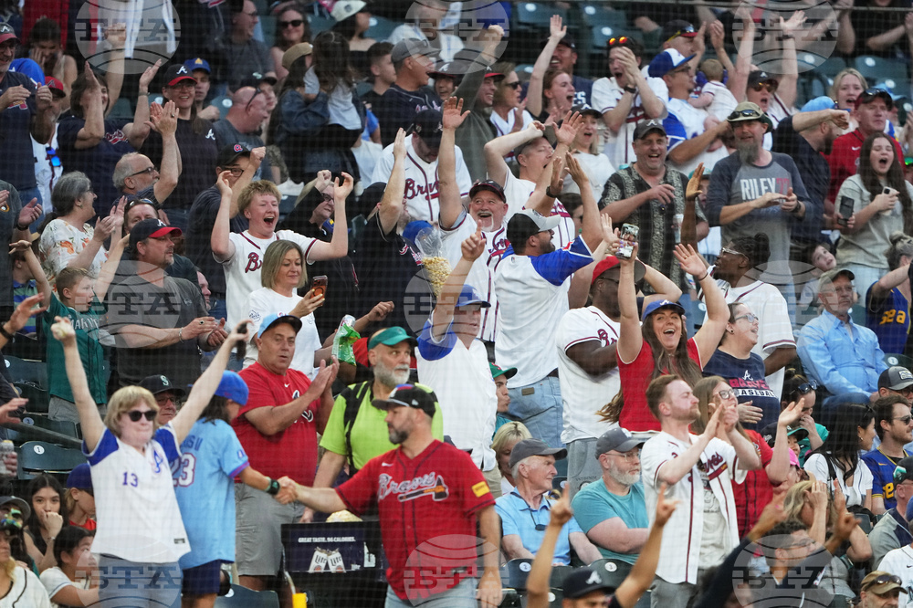 Braves Mariners Baseball