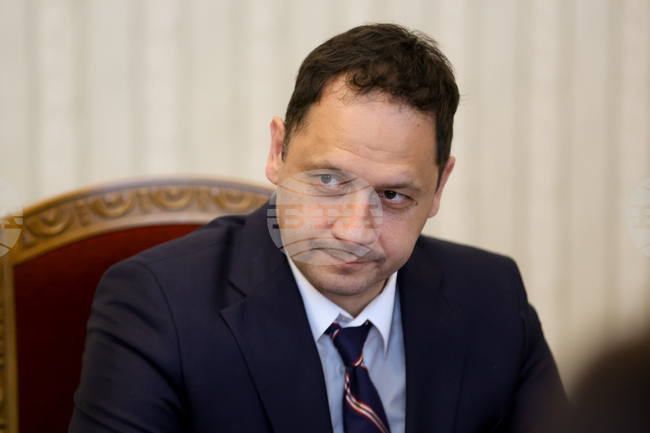 Meeting with President, Progressive Bulgaria Floor Leader Says "What We Can Promise Is to End Political Crisis"
