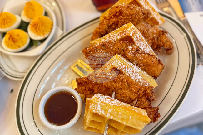 Food-Mothers Day-Chicken and Waffles