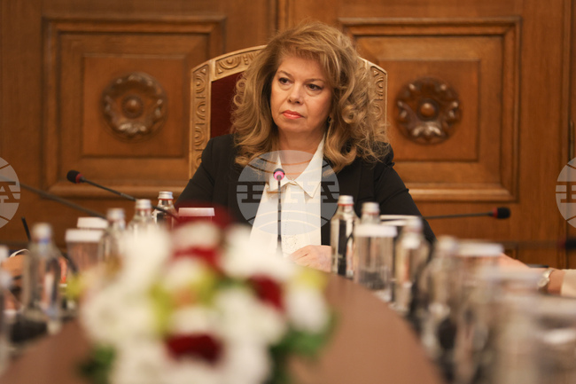 President Iotova Aims for Formation of New Cabinet by End of Week