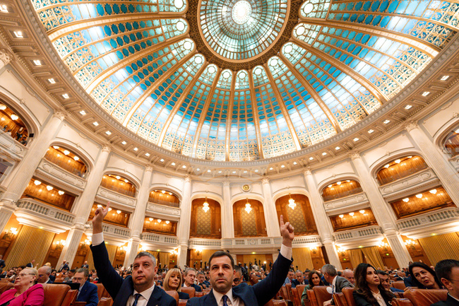 Започват изслушванията на кандидатите, предложени за министри от номинирания за премиер на Румъния Зигфрид Мурешан