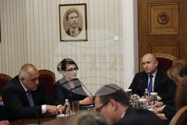 Румен Радев - ГЕРБ-СДС - консултации